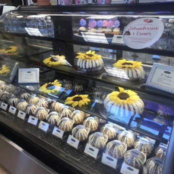 Nothing Bundt Cakes - Bakeries Near Me - Cincinnati, Ohio