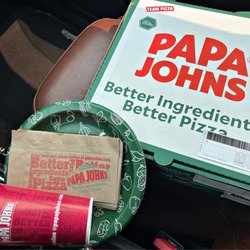 Papa Johns Pizza - The ladies working were very helpful and gave us plates, cups and napkins to make my family's pizza picnic a better experience.