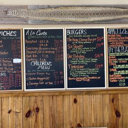 Ringo's BBQ and Burgers - Menu board