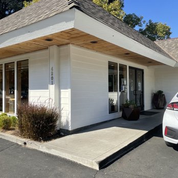 Temple Coffee - Front entrance - Coffee Roasteries Near Me - Sacramento, California