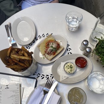 Oddfellows Cafe & Bar - Fries with Aïoli and Mini Oddfellows meatball sandwich - Breakfast & Brunch Near Me - Seattle, Washington