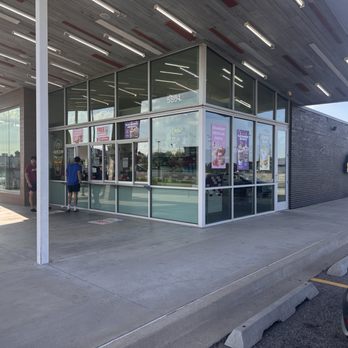 Andy's Frozen Custard - Store front - Desserts Near Me - Warr Acres, Oklahoma