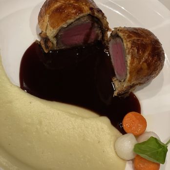 Ramsay's Kitchen at The Silver Legacy - Beef Wellington - American Near Me - Reno, Nevada Ramsay's Kitchen at The Silver Legacy - Beef Wellington - American Near Me - Reno, Nevada