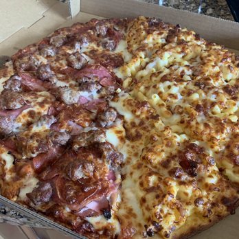 Billy Q's - Meat lover and Mac and cheese - Pizza Near Me - Palm Desert, California
