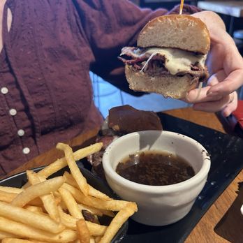 The Custer Beacon - Roast beef sandwich - Music Venues Near Me - Custer, South Dakota The Custer Beacon - Roast beef sandwich - Music Venues Near Me - Custer, South Dakota