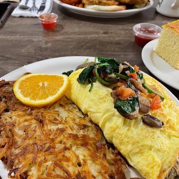 Good Day Cafe - Omelet and hash browns - Breakfast & Brunch Near Me - Vallejo, California