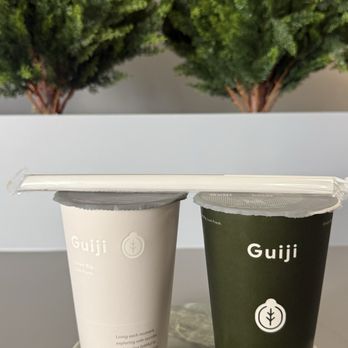 Guiji - 33 King's Oolong Tea with Pearl and Coconut Jelly & Peach Oolong Tea with Pearl and Coconut Jelly - Bubble Tea Near Me - San Gabriel, California