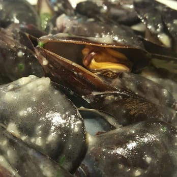 Mo's Seafood - Garlic Mussels!! Great! - Seafood Near Me - Towson, Maryland