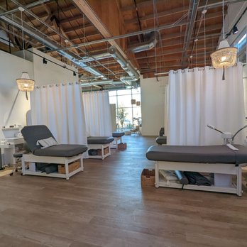 FACE FOUNDRIÉ - Phoenix - The inside of Face Foundrié - Skin Care Near Me - Phoenix, Arizona FACE FOUNDRIÉ - Phoenix - The inside of Face Foundrié - Skin Care Near Me - Phoenix, Arizona