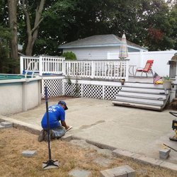 DeZine Land Construction & Care