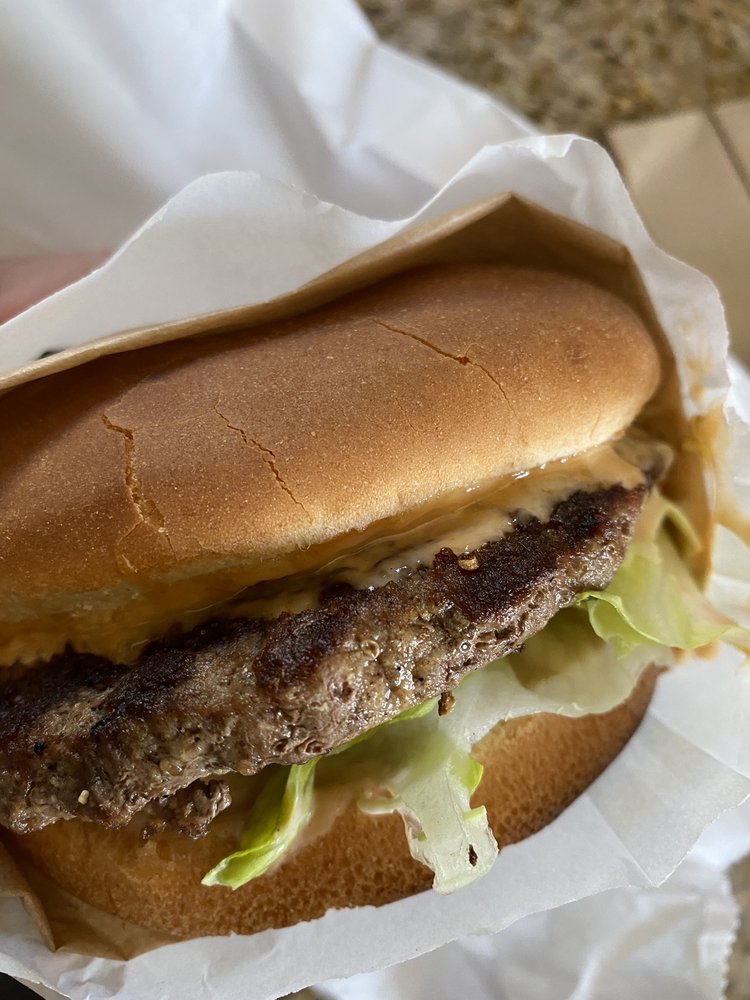 EVEREST BURGERS Updated October 2024 487 Photos & 600 Reviews