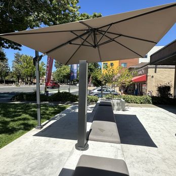 Kunjip Tofu - Lots of shady seating as you wait. - Korean Near Me - Mountain View, California Kunjip Tofu - Lots of shady seating as you wait. - Korean Near Me - Mountain View, California