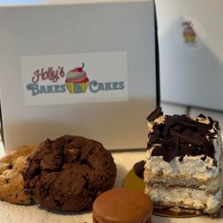 Holly’s Bakes & Cakes