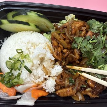 Golden Dragon - Lemongrass Chicken  6A. Lemongrass Chicken- Com Ga Xao Xa Ot - Vietnamese Near Me - Reno, Nevada