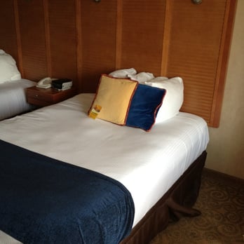 Isle Casino Hotel Waterloo - A Caesars Rewards Destination - Hotels Near Me - Waterloo, Iowa