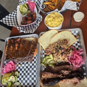 Wood Shop BBQ - brisket, pulled pork, ribs, mac n cheese, rib tips, fries, pickles, pickled onions - Barbeque Near Me - Seattle, Washington Wood Shop BBQ - brisket, pulled pork, ribs, mac n cheese, rib tips, fries, pickles, pickled onions - Barbeque Near Me - Seattle, Washington