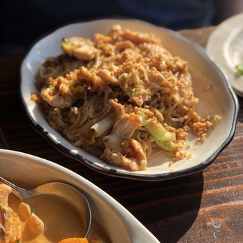 Muse - Chicken Pad Thai (GF) - Thai Near Me - Brooklyn, New York