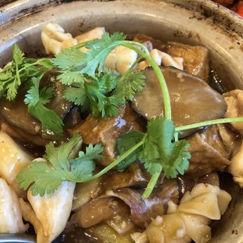 Lee Garden Seafood Restaurant - Seafood hot pot - Dim Sum Near Me - Burnaby, British Columbia Lee Garden Seafood Restaurant - Seafood hot pot - Dim Sum Near Me - Burnaby, British Columbia