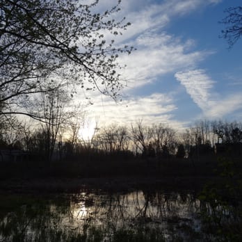 Kettle Pond - Sunset in park - Hiking Near Me - Madison, Wisconsin