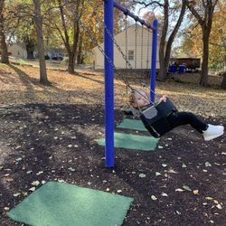 Douglas Highlands - Swings