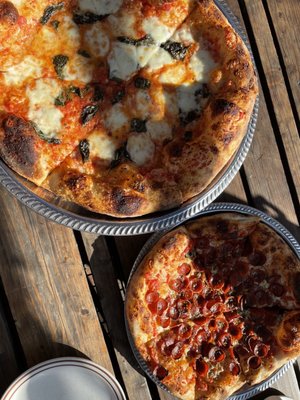 Folks Pizzeria by null