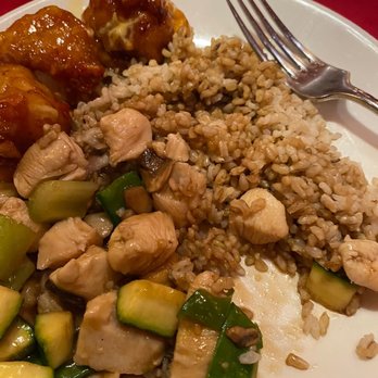 Chi - 2 person dinner combo.  Lemon chicken, cashew chicken, brown rice. - Chinese Near Me - Reno, Nevada