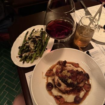 The Pelican Room - EARTHSTONE CHICKEN Burgundy Braised Pearl Onions, Local Carrots, Whipped Potatoes, Lemon Thyme Jus. - Cafes Near Me - Pelham, New York