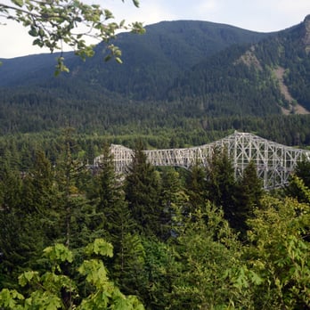 Bridge of The Gods - Bridge of the Gods across the Columbia River - Landmarks & Historical Buildings Near Me - Cascade Locks, Oregon