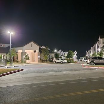 Aven Ridge - Club house next to Mailing room - Apartments Near Me - Leander, Texas