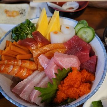 Show Sushi - Excellent chirashi ~~ so fresh - Sushi Bars Near Me - La Palma, California