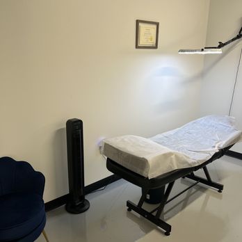 KP Brow Studio - Table/chair - Permanent Makeup Near Me - Nashville, Tennessee KP Brow Studio - Table/chair - Permanent Makeup Near Me - Nashville, Tennessee