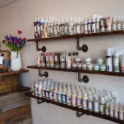 Top Knot Salon + Beauty Bar
