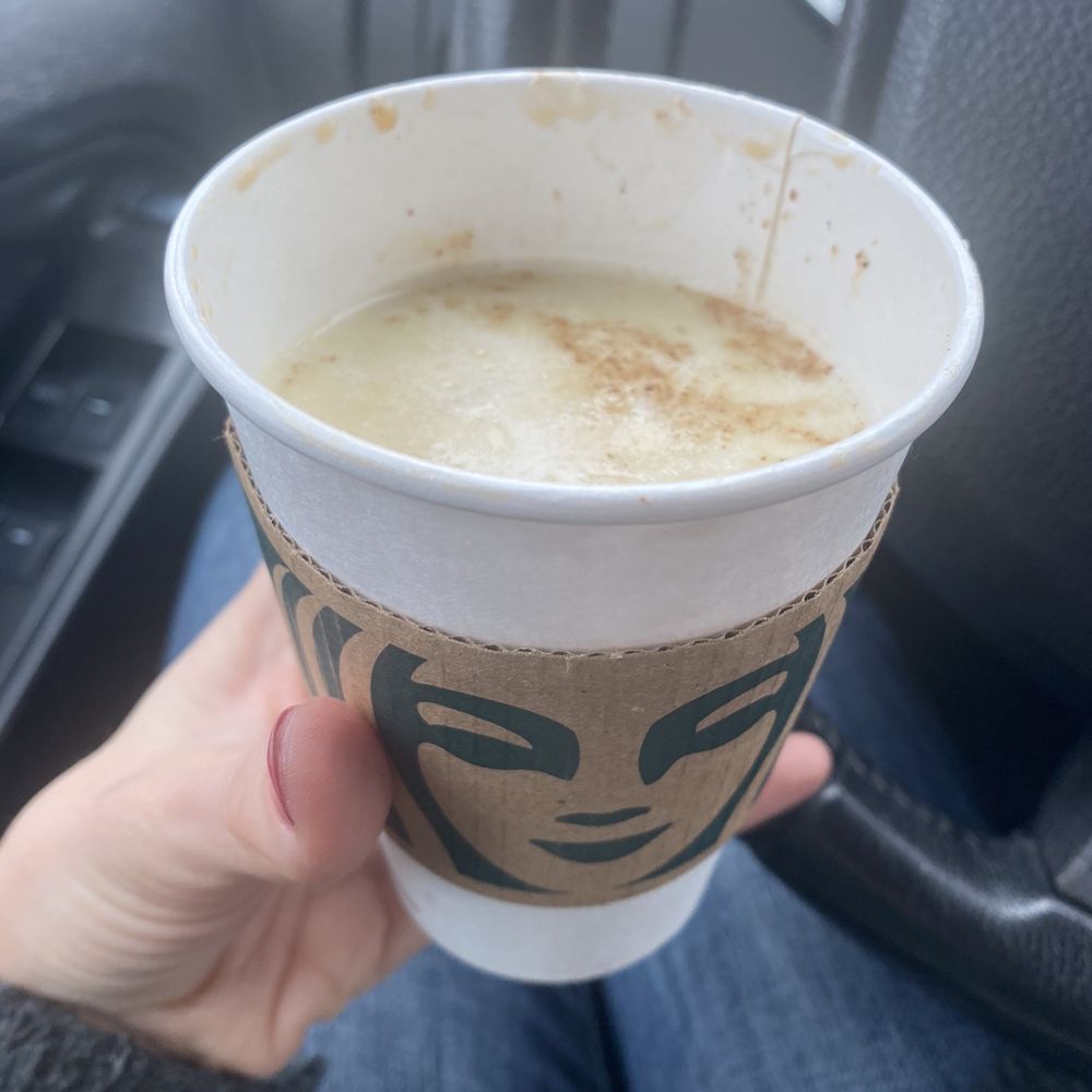 This is how "full" my beverage was served. Where's the rest that I paid for?? This is how "full" my beverage was served. Where's the rest that I paid for??