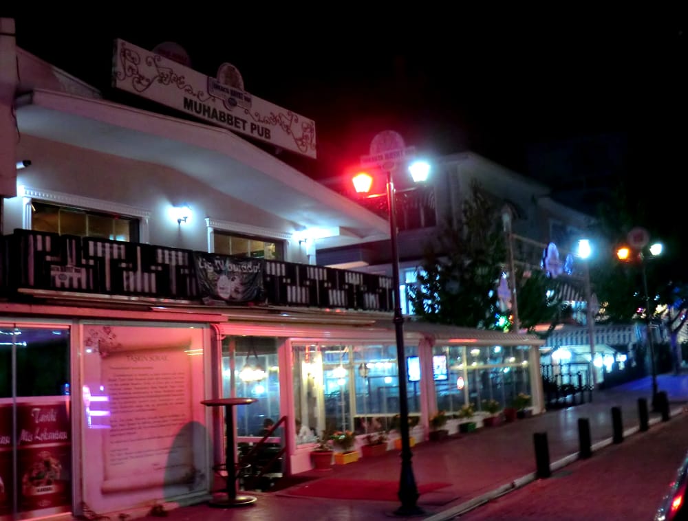 Muhabbet Pub