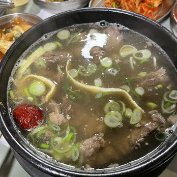 Han Yang - I cut up the pieces first, but beef bone soup (galbitang) - Korean Near Me - Buena Park, California Han Yang - I cut up the pieces first, but beef bone soup (galbitang) - Korean Near Me - Buena Park, California