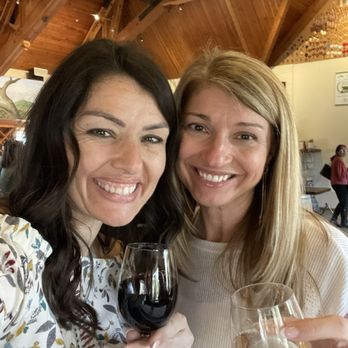 Grapeline Wine Tours - Southcoast winery - Wine Tours Near Me - Temecula, California