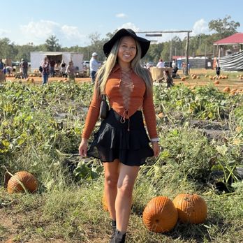 Hall Family Farm - Pumpkin Patches Near Me - Lancaster, South Carolina