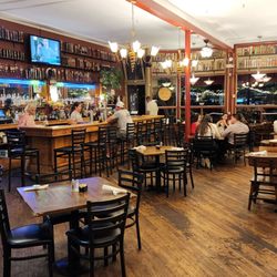 Currents Steaks & Seafood - Inside