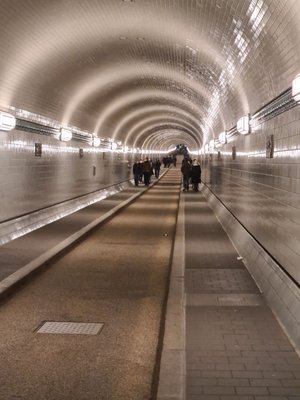 Alter Elbtunnel by null