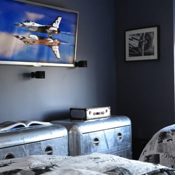 DM Deco Design - The Cockpit Teen Room - Interior Design Near Me