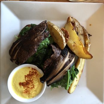 Ravens' Restaurant - Vegan Near Me - Mendocino, California