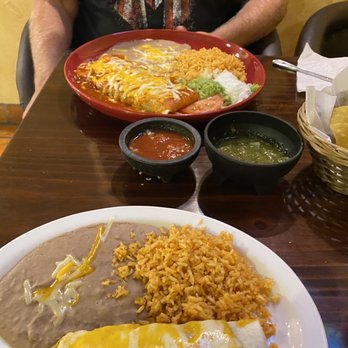Guadalajara Mexican Restaurant - Flavorless enchilada & burrito. Where's the FLAVOR?!? - Mexican Near Me - Red Bluff, California