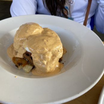 Memphis Cafe - Southern Eggs Benedict - Southern Near Me - Costa Mesa, California