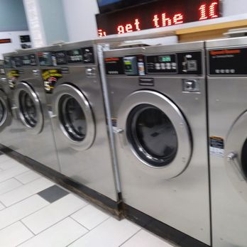 Wallace's Wash House - Laundromat Near Me - Sacramento, California
