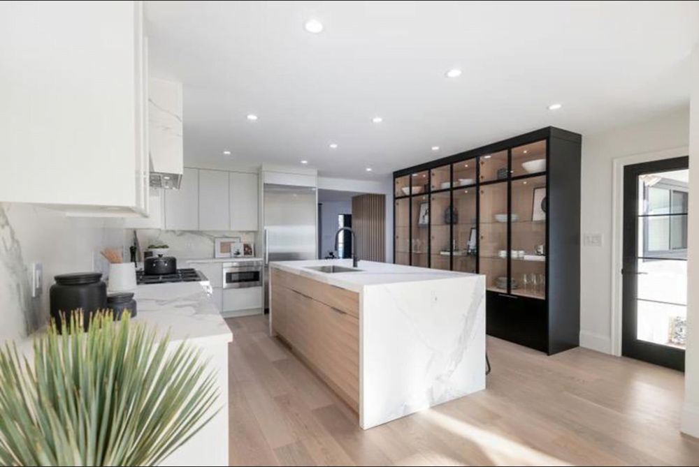 Slide of MG Remodeling Construction