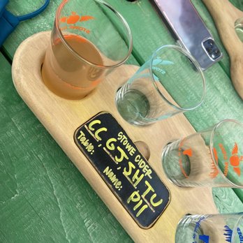 Stowe Cider - Last parts of a flight - Cideries Near Me - Stowe, Vermont Stowe Cider - Last parts of a flight - Cideries Near Me - Stowe, Vermont