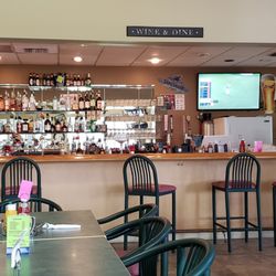 3 Gen's Grill - Simple full bar