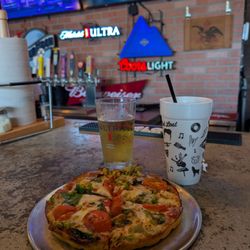 Lost Pizza - Grenada - Small Happy Hippie pizza and a Michelob Ultra