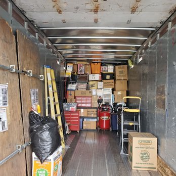 U-Pack Moving - Beginning the loading process. - Movers Near Me - Portland, Oregon U-Pack Moving - Beginning the loading process. - Movers Near Me - Portland, Oregon