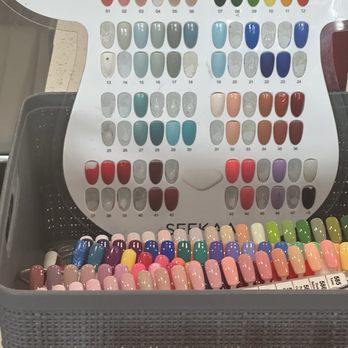 Voila Nail Salon - Gel colors - Nail Salons Near Me - Beverly Hills, California